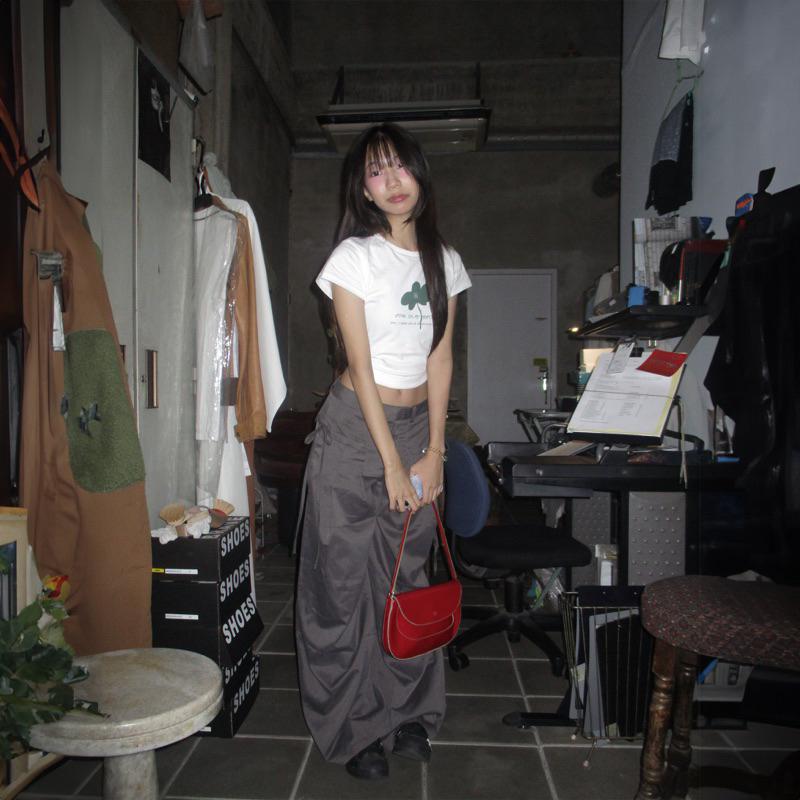 Emerald Flora เสื้อทรง baby tee / oversize แบรนด์ NERXWORLD®