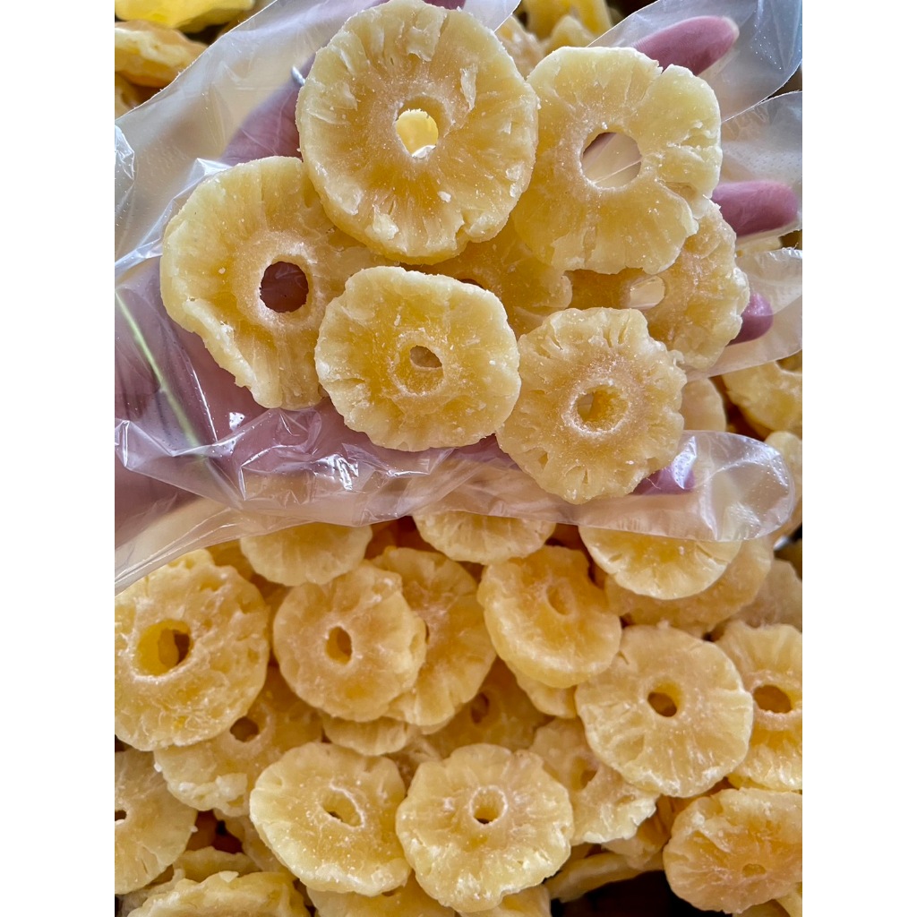 เนื้อสับประรดปัตตาเวียอบแห้งอร่อยเต็มชิ้น