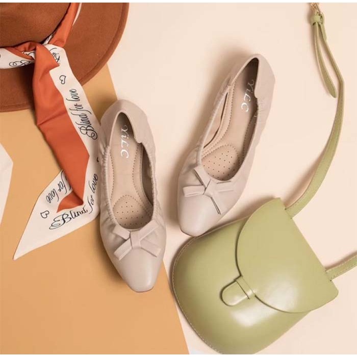 รองเท้าคัทชูสีครีมแต่งโบว์ Momo Shoes เบอร์ 37