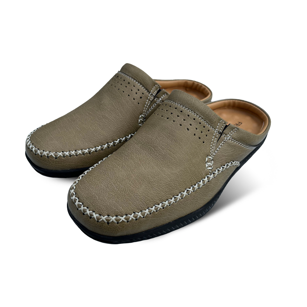 FREEWOOD OPEN HEEL CASUAL SHOES รองเท้าลำลองผู้ชาย หนังแท้ แบบเปิดส้น รุ่น 79-6281 สีดำ / น้ำตาล / เผือก