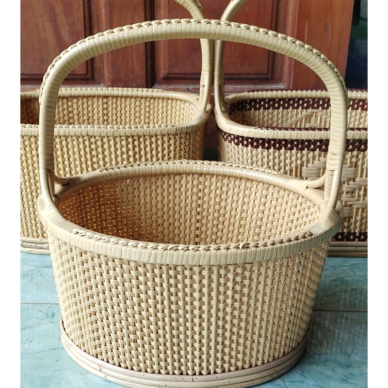 ตะกร้าหวายเทียมไปวัดสีธรรมชาติสวยๆลายเม็ดข้าวโพดทรงรีไข่ ขนาดกลาง m 11x12x6 นิ้ว