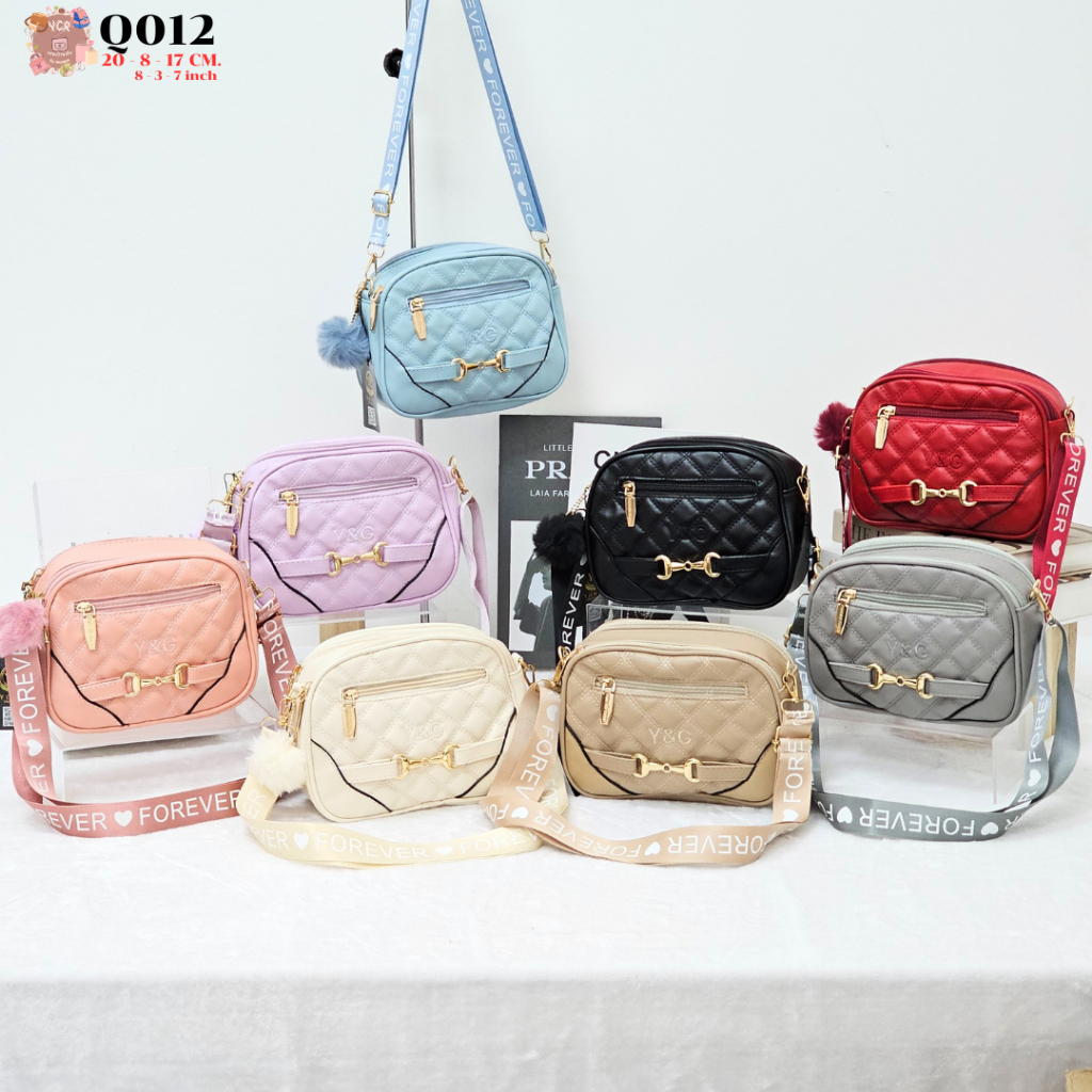 YNG กระเป๋าสะพายข้างทรงหมอน คาดเหล็กทอง สายสปอร์ตสีพาสเทล รุ่นQ012