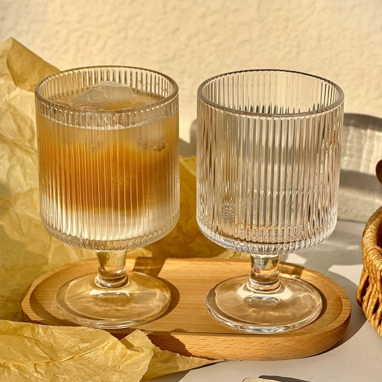 พร้อมส่ง แก้วเครื่องดื่มเย็นทรงเตี้ย ลายเส้นตรงสุดน่ารัก สไตล์เกาหลีมินิมอล ***ความจุ180 มล.**