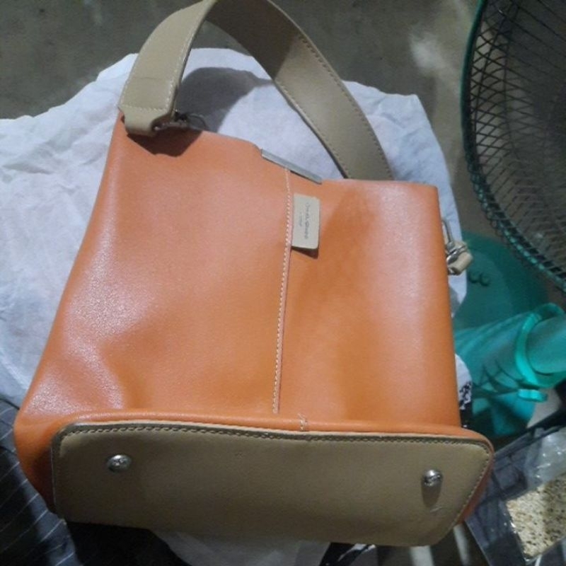 ส่งต่อกระเป๋า DAVID JONES สภาพ99%