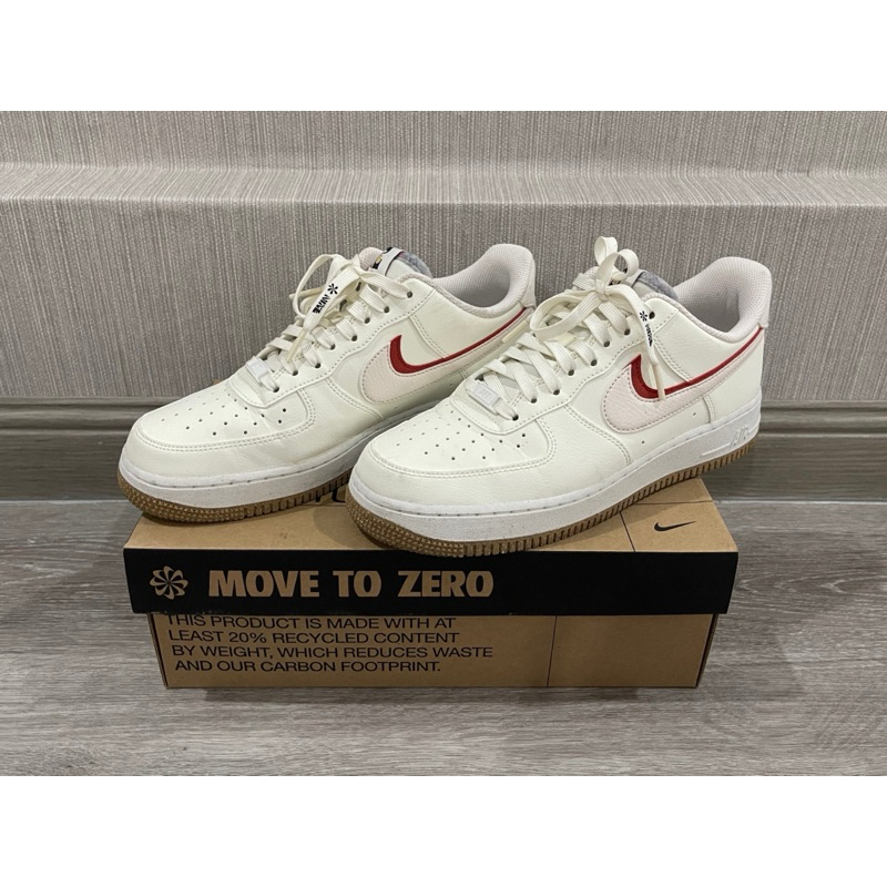 รองเท้า NIKE รุ่น WMNS AIR FORCE 1 ‘07 LX แท้💯สีขาวครีม Size unisex 7, 26.5 cm. (EUR 41) สินค้ามือสอ