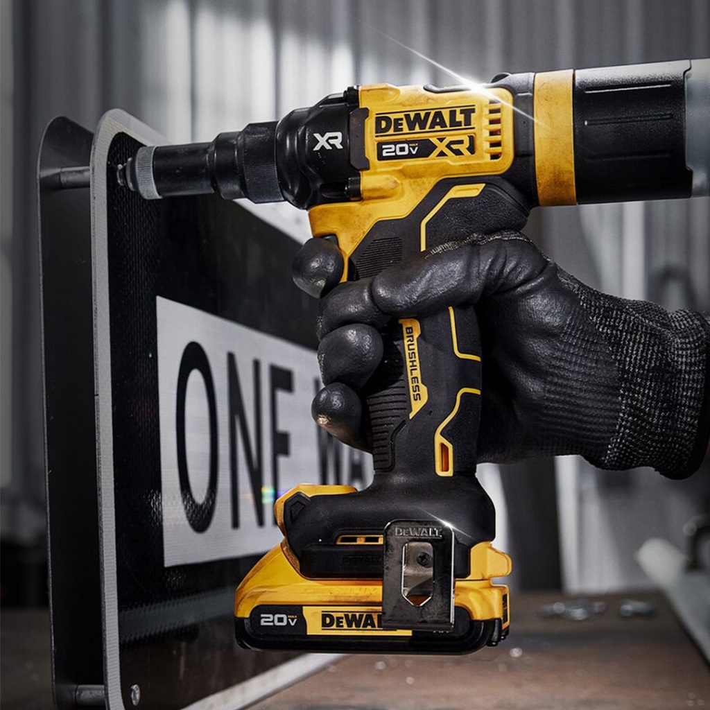 DEWALT เครื่องยิงรีเวทไร้สาย 20V Max ไร้แปรงถ่าน DCF403NT สำหรับลูกรีเวท 2.4 / 3.2 / 4.0 / 4.8 มม. ประกันศูนย์ 3 ปี