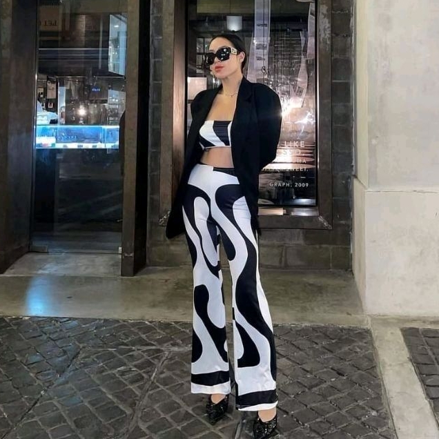 (Used)งานนำเข้าร้าน Jolie store(L)::ชุดเซ็ตเสื้อเกาะอก+กางเกงลายกราฟฟิก