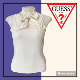 Guess ( GC314 ) เสื้อเเขนกุดสีขาว มีโบว์ตรงคอ เสื้อผ้าผู้หญิ…