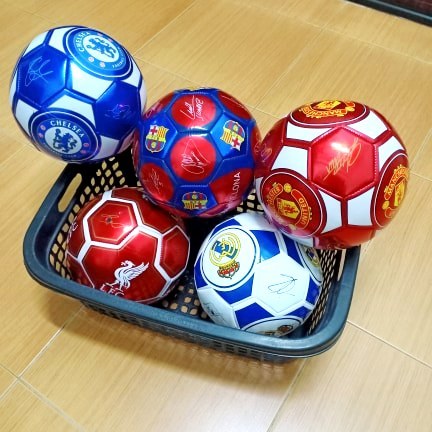 ลูกฟุตบอล เบอร์ 5 แถมเข็มสูบ ลูกบอล ลายสวย บอล ราคาถูก สินค้าได้ตามรูป แน่นอน 100% มีเป่า เทสสินค้า ก่อนส่งทุก