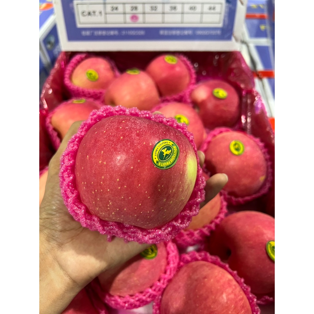 แอปเปิ้ลฟูจิ Fresh Apples 24, 28, 32 ลูก/ลัง  (กล่องเขียว 789) นำเข้าจากจีน