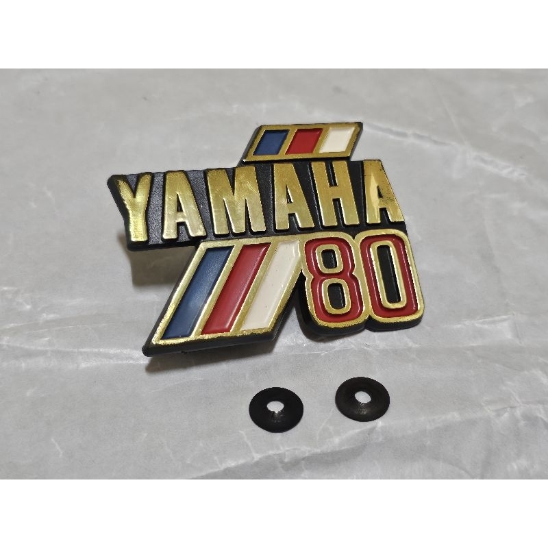 โลโก้​บังลม Yamaha​ Y80 งานทดแทน ไม่แท้