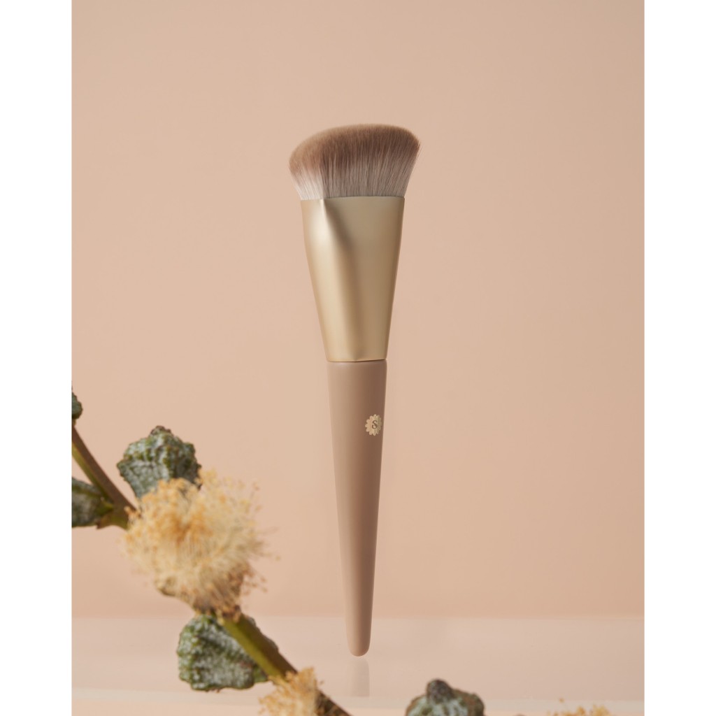 SUPERMOM l Triangle foundation brush แปรงลงรองพื้น ทรงสามเหลี่ยม ขนสังเคราะห์ เกรดพรีเมี่ยม