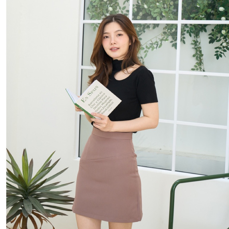 ส่งต่อกระโปรง Pixie Skirt (Taupe Cut) size S
