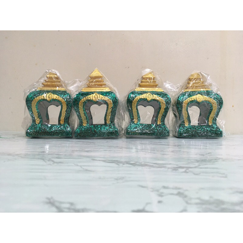 4อัน ตะเกียงศาล (ทำจากพลาสติก) มีให้เลือกหลายสี หลายขนาด