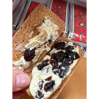 ‼️หิ้วใหม่จากฮอกไกโด‼️Marusei Butter Sand แซนวิชบิสกิตอบกรอบสอดไส้ลูกเกดและบัตเตอร์ครีมไวท์ช็อคโกแลต