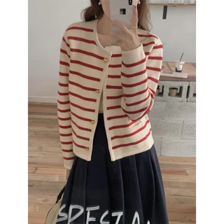 ส่งทันที Cici(NO. A1262)เสื้อไหมพรมแขนยาว คอกลม กระดุมด้านหน้า ดีเทลกระเป๋าหลอก สไตล์ฝรั่งเศษ