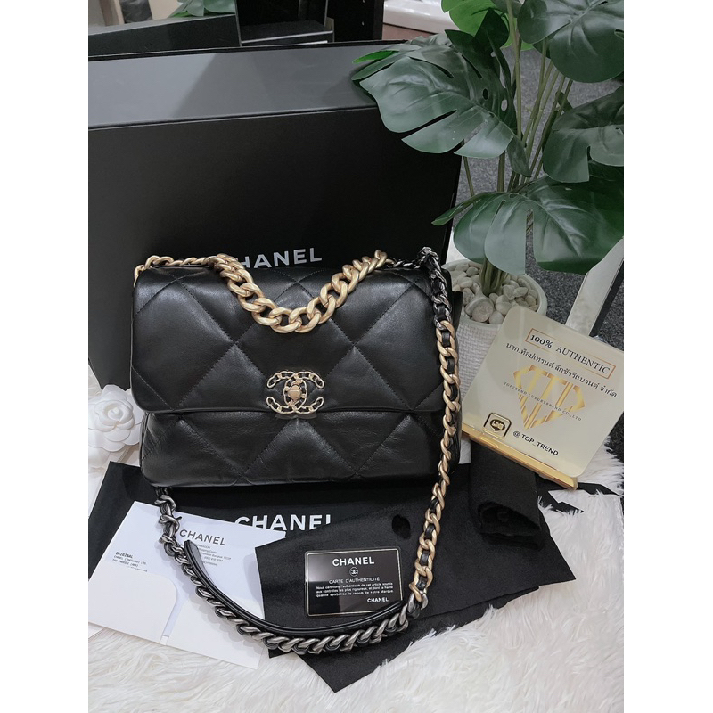 Used like new!! Chanel 19 flap bag size:30 Holo30 / Shop Thai
