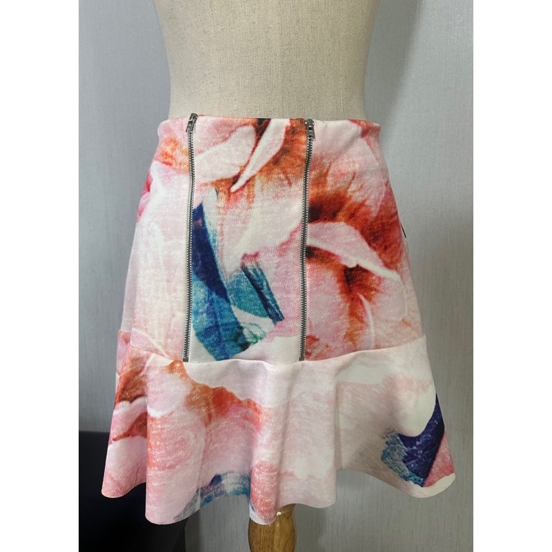 กระโปรง zara size m unused