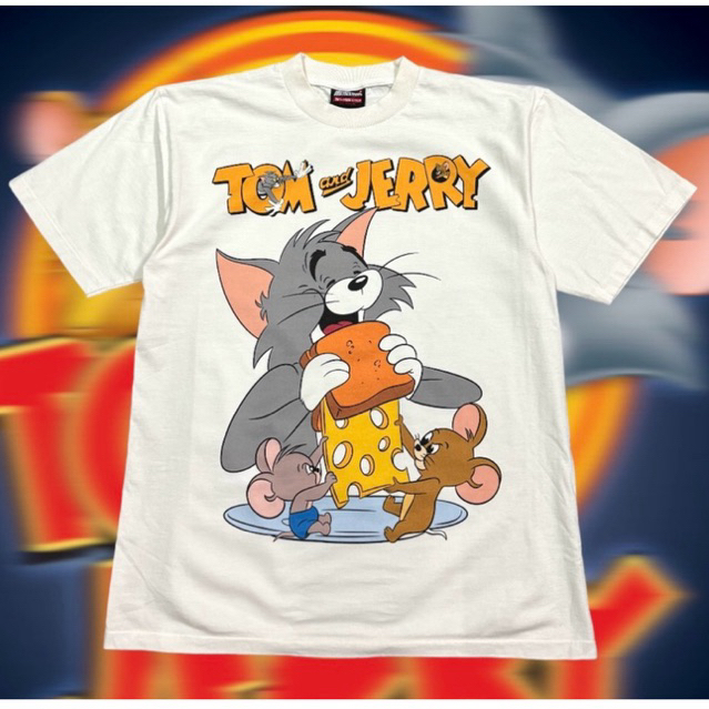 เสื้อยืดคอฟิต รุ่น Tom & Jerry สีเฟดขาว/สีขาว สไตล์วินเทจ #DTG