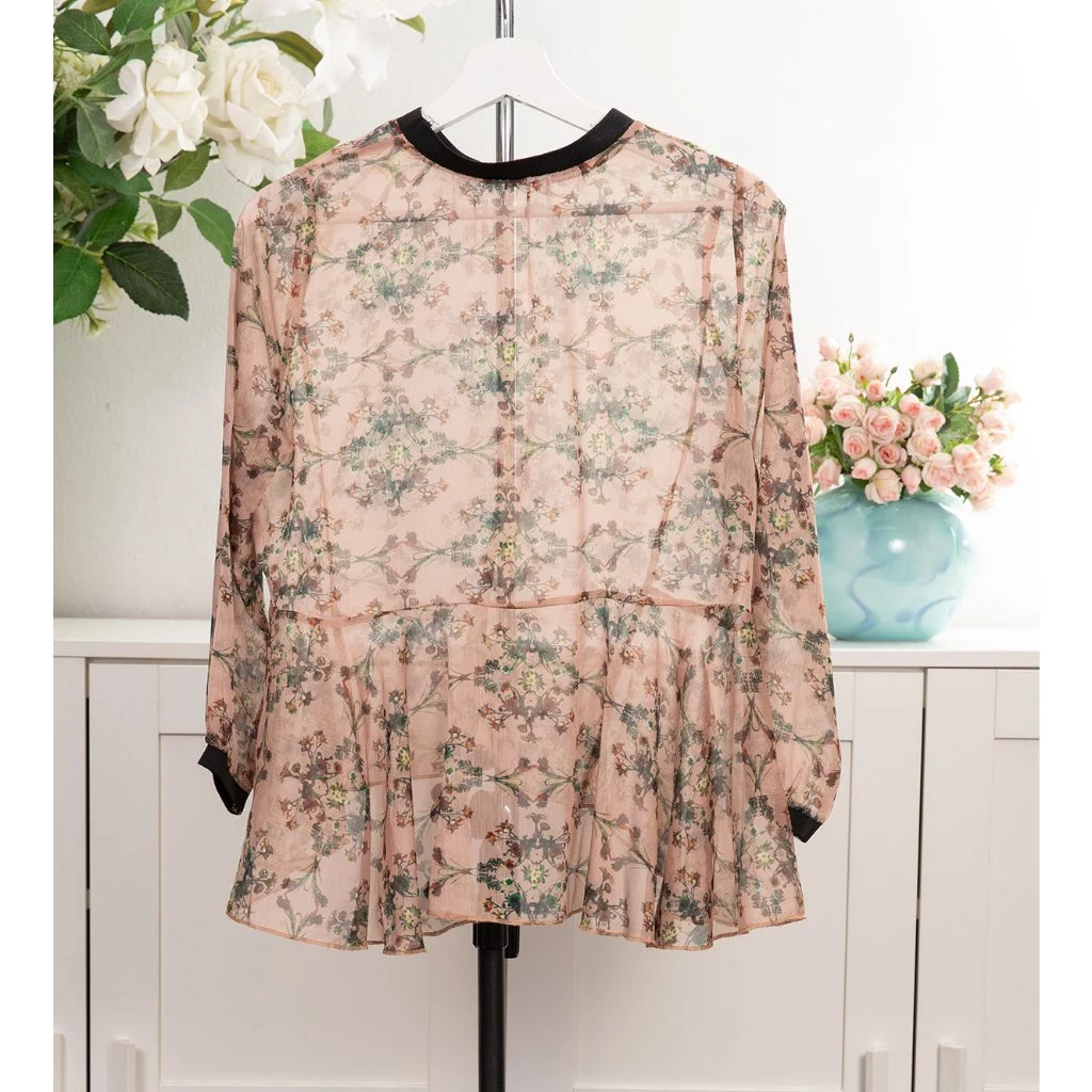 เสื้อยืดมือสอง คอกลมแขนยาวพอง ลายดอกสีน้ำตาล thumbnail 4