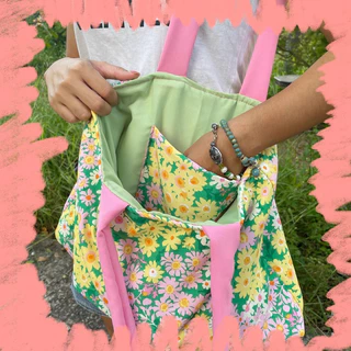 Blooming Totebag กระเป๋าผ้าลายดอกไม้นุ่มนิ่ม