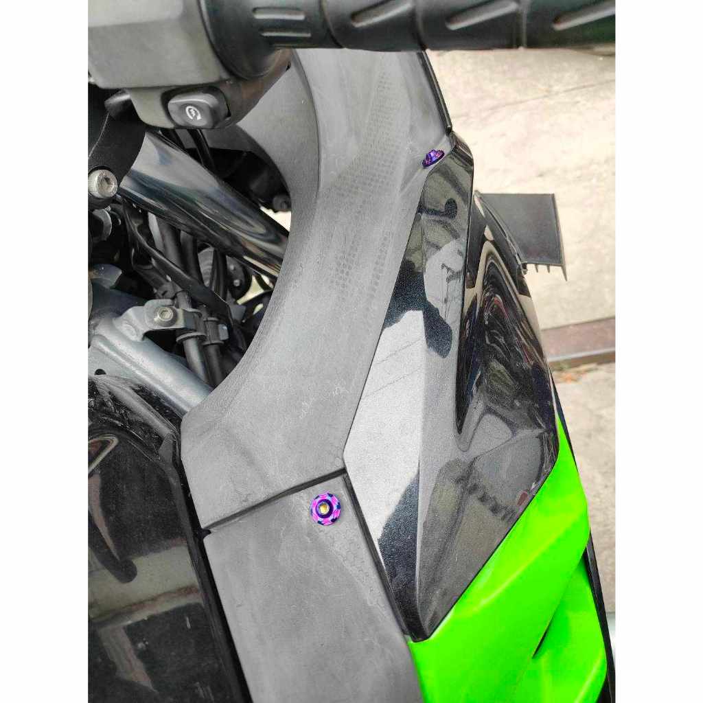 ชุดน็อตชุดสี สเตนเลส (1ชิ้น) Ninja400 Body & Windshield​