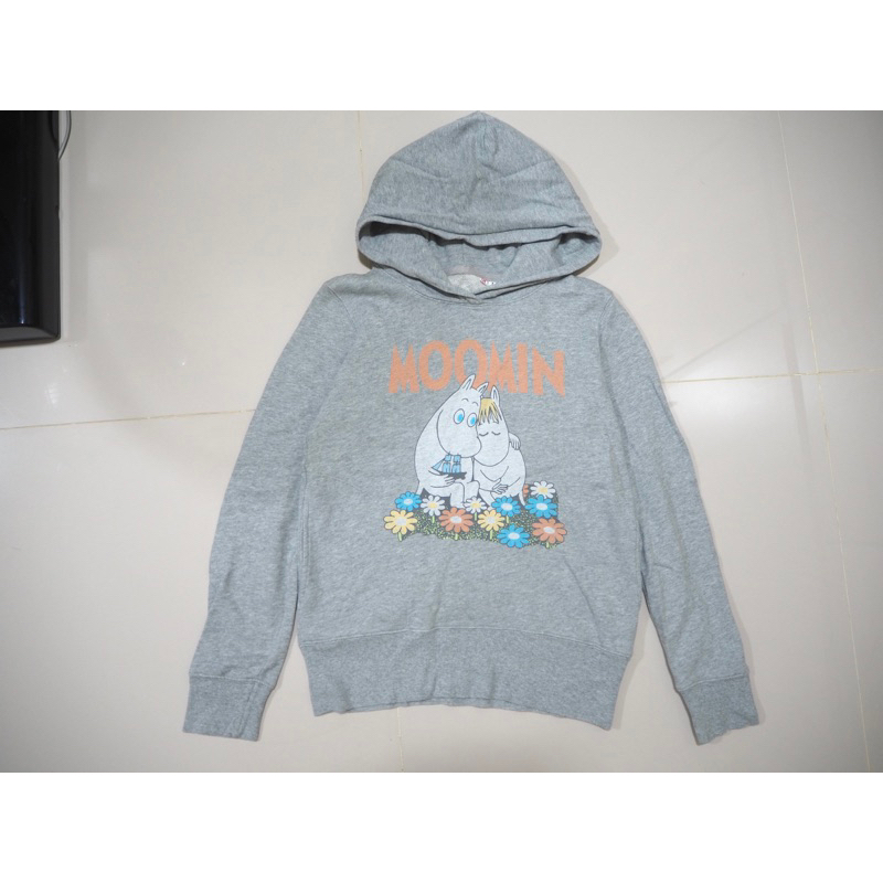 เสื้อฮู้ด UT uniqlo.