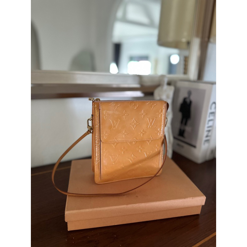 Used Lv vintage patent leather bag dc99