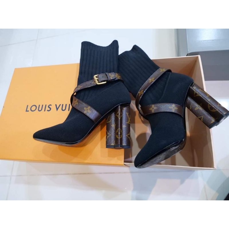 รองเท้า Louis Vuitton ไซส์35 สภาพดี
