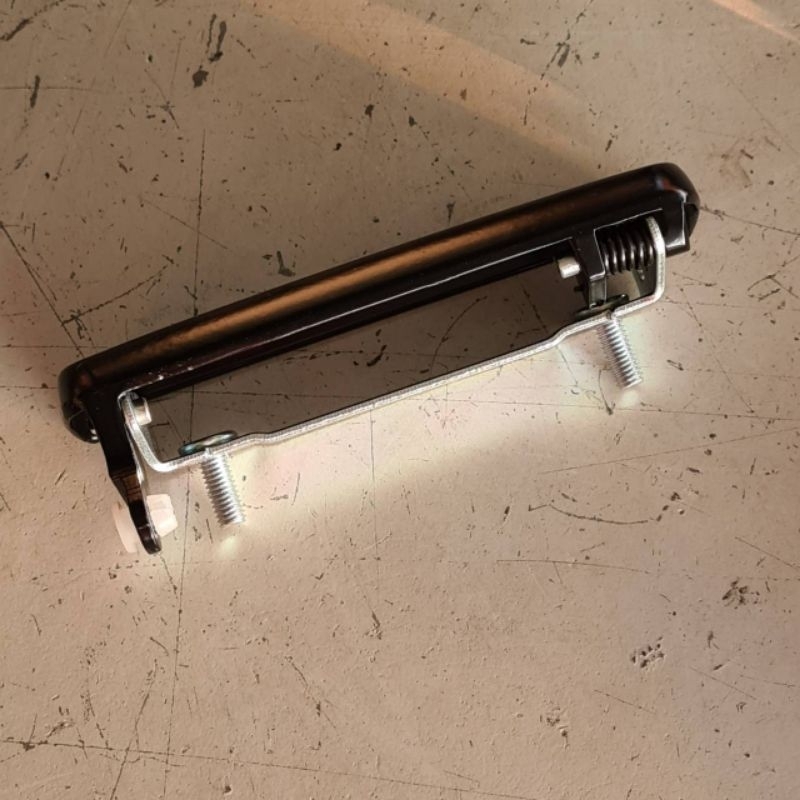 มือเปิด มือเปิดประตู ด้านนอก  โกเบ SK120-6 SK100-6 SK200-6 SK200-6E SK200-8 แบบ เหล็กสีดำ