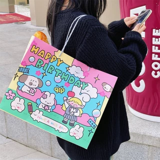 (พร้อมส่ง) ถุงกระดาษ ถุงของขวัญ เคลือบด้าน ลายการ์ตูน วันเกิด HAPPY BIRTHDAY แบบหนา พรีเมี่ยม มีหูหิ้ว สีสันสดใส