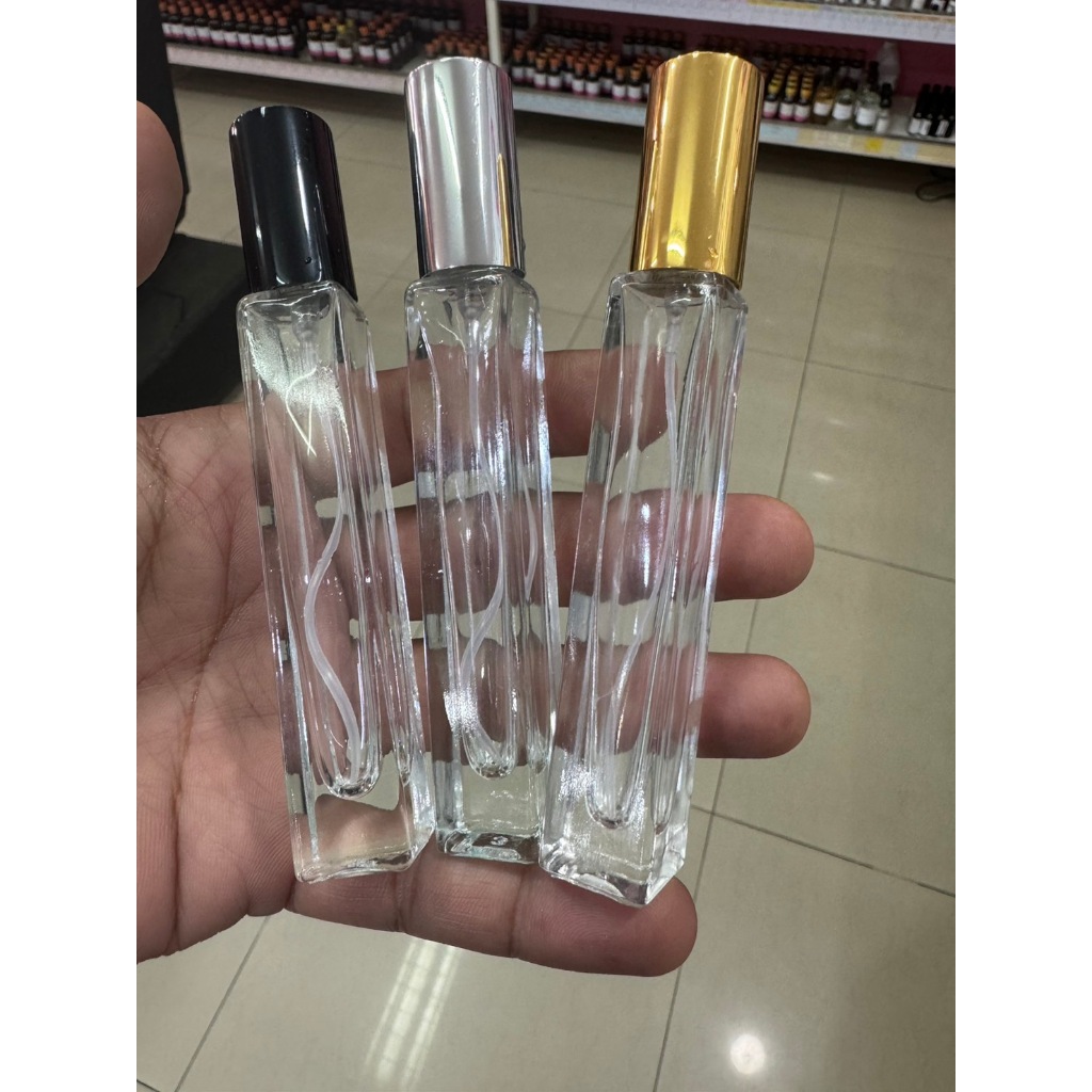 ขวดสเปรย์แก้ว ลูซี่ 10 ml. (ขวด+หัวสเปรย์+ฝาปิด) ขวดแก้วใส ขวดน้ำหอม ใช้บรรจุน้ำหอม และของเหลว ขวดรีฟิล สินค้าคุณภาพ
