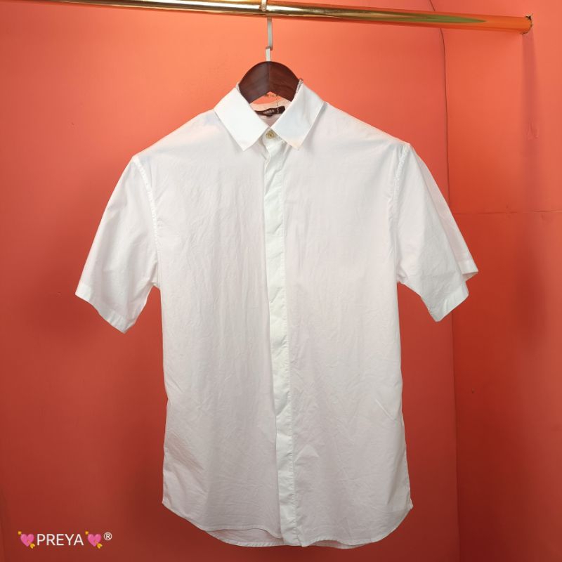 เสื้อเชิ้ตแขนสั้นแบนด์versus