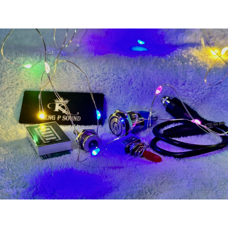 ชุดอุปกรณ์5 ชิ้น 1.Dc 2.aux 3. สวิตช์Led 4.สวิตช์Power 5.เช็คแบตขีด