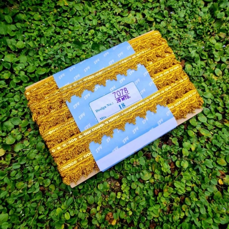 แถบดิ้นทอง​ 7078ลายภูเขาคุณ​ภาพแบรนด์​ระดับท็อปนำเข้าจากอินเดีย ทำบายศรีพญานาค ตกแต่งบายศรีต่างๆ ความยาว: 20เมตร