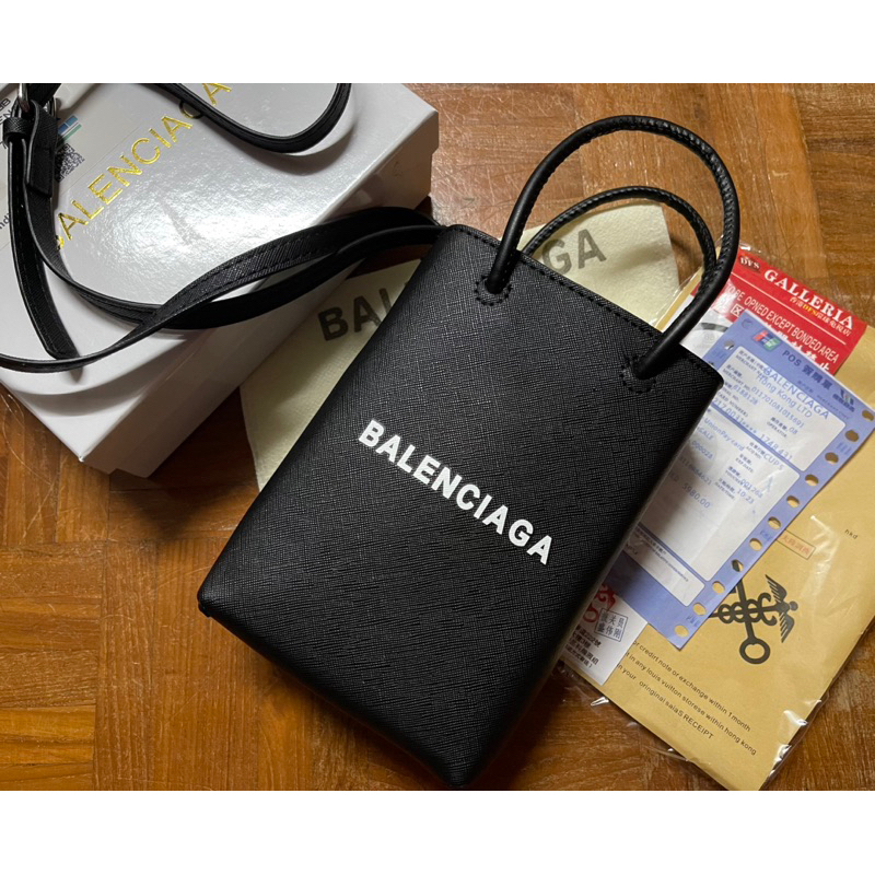 กระเป๋าสะพายข้าง Balenciaga งานคัดตู้ญี่ปุ่น มือสอง unisex ขนาด 7x5” สายถอดออกได้ สภาพดีมาก พร้อมกล่อง ถุงผ้า ใบเสร็จ