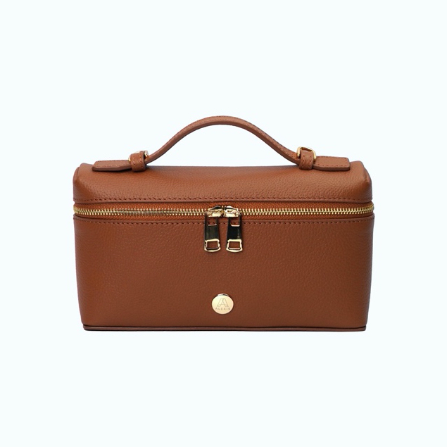 Luxe Me in Tan : กระเป๋าสะพายข้างสีน้ำตาล ALEXIS - Luxe Me Collection