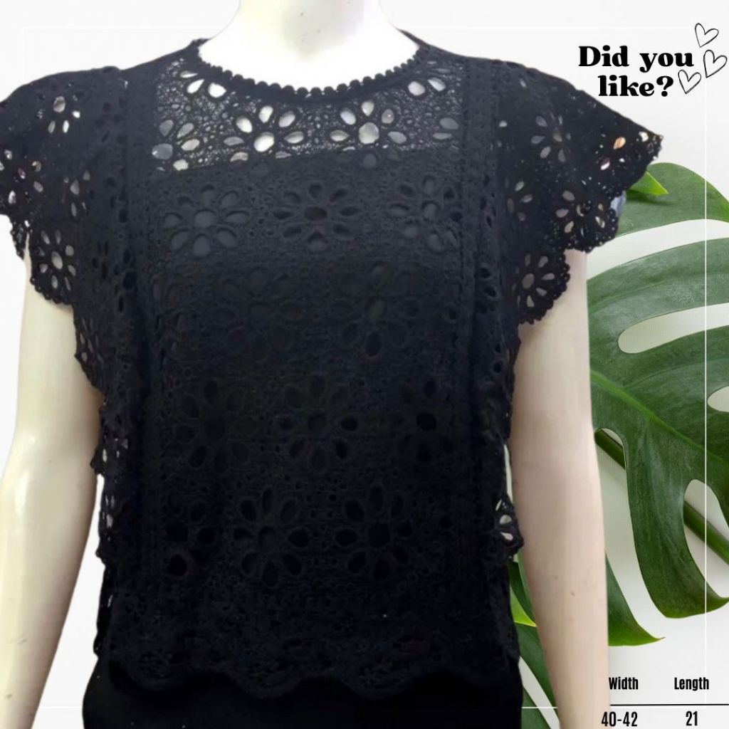 07>> เสื้อลูกไม้ฉลุทั้งตัว แขนระบาย มีซับใน เสื้อฉลุลายลูกไม้ ผ้านิ่ม อก 40-42 นิ้ว สีดำ ใส่ได้ทุกงาน ใส่สบาย ลายน่ารัก
