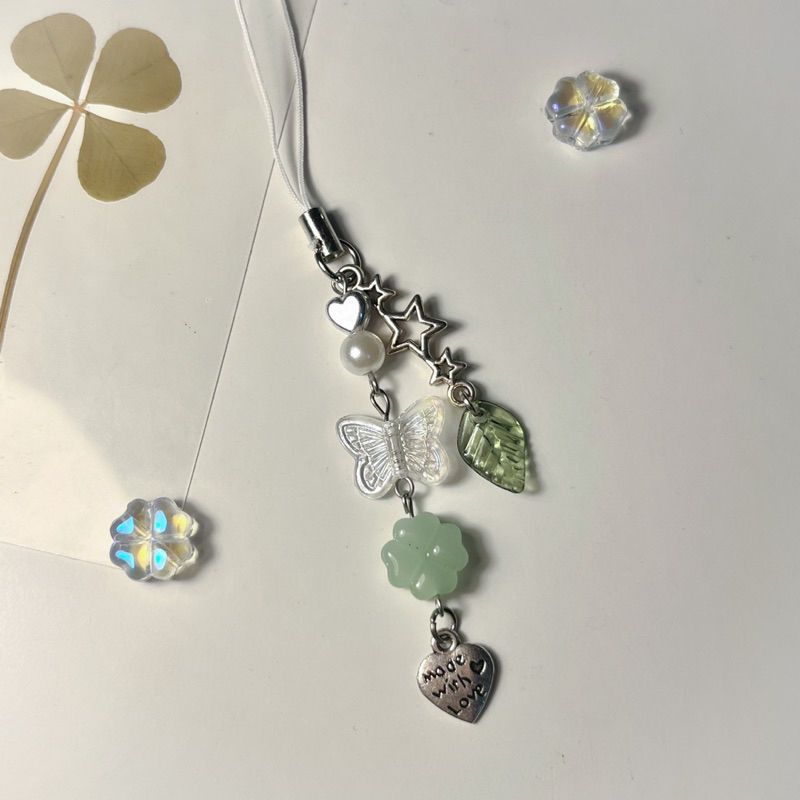 phone charm clover | พวงกุญแจลูกปัดใบโคลเวอร์