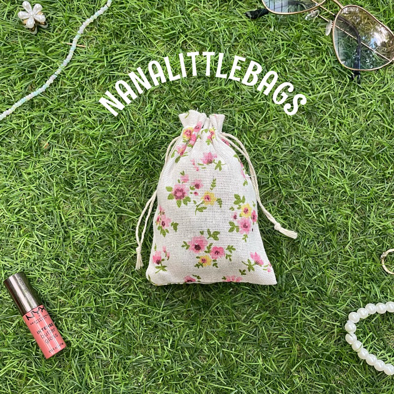 ถุงผ้าหูรูดลายดอกไม้ ถุงผ้าอเนกประสงค์ ของแจกปัจฉิม ของชำร่วย