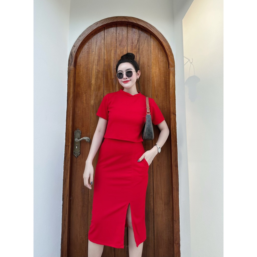 เซ็ทกระโปรงผ้าวูลเวฟ เสื้อทรงครอปคอกลมแขนสั้น+กระโปรงผ่าหน้า  ( ตู้15 No.1,5 / ตู้16 No.1,2,5,6,7) A2273