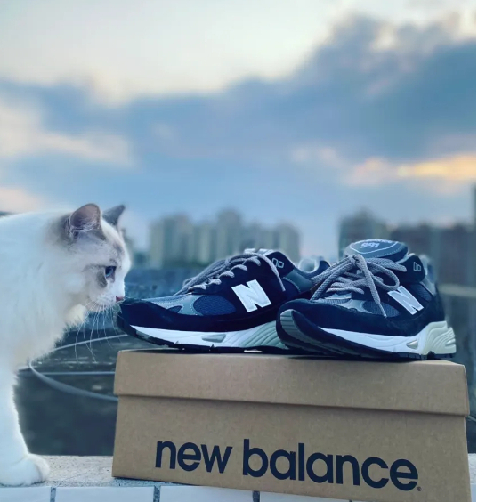 New Balance 993 ของแท้ 100 % สีฟ้า รองเท้าผ้าใบ