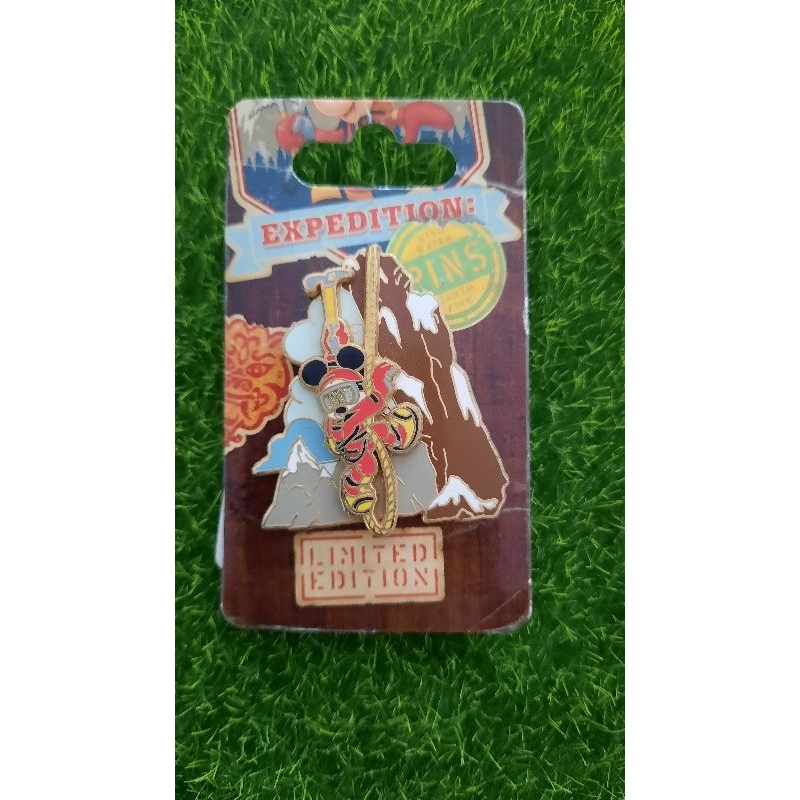 Disney Pin Expedition: PINS Mountain Rock Climber Mickey Mouse
