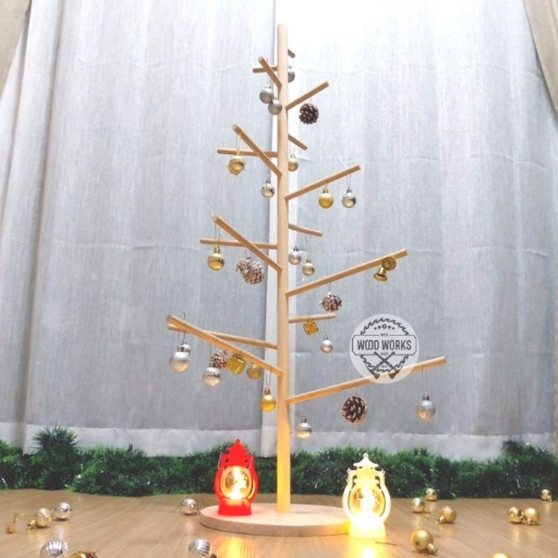 ต้นคริสต์มาส Diy Christmas Tree ไม่รก ไม่เกะกะ ถอดเก็บได้