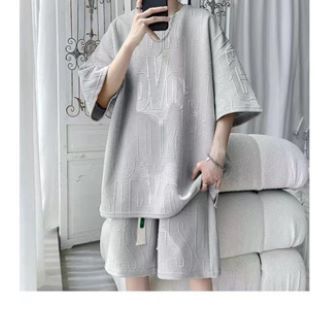 พร้อมส่ง (เสื้อ + กางเกงขาสั้น)​ผู้ชาย สไตค์ เกาหลี สวมใส่สบาย