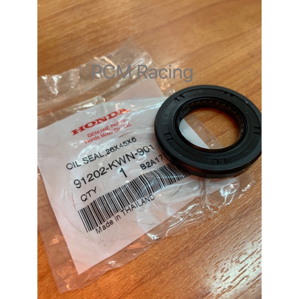 91202-KWN-901 ซีลข้างข้อเหวียง 26x45x6  ฝั่งซ้าย(ของแท้ 100%) HONDA CLICK125i, 150i, PCX125, PCX150 (1ตัว) จัดส่งทุกวัน