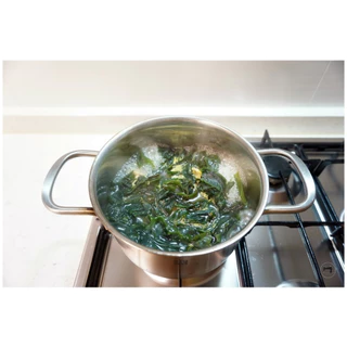 วากาเมะอบแห้ง 100g Wakame ชองจองวอน สาหร่าย สาหร่ายวากาเมะ ซุปสาหร่าย ซุปมิโซะ 미역