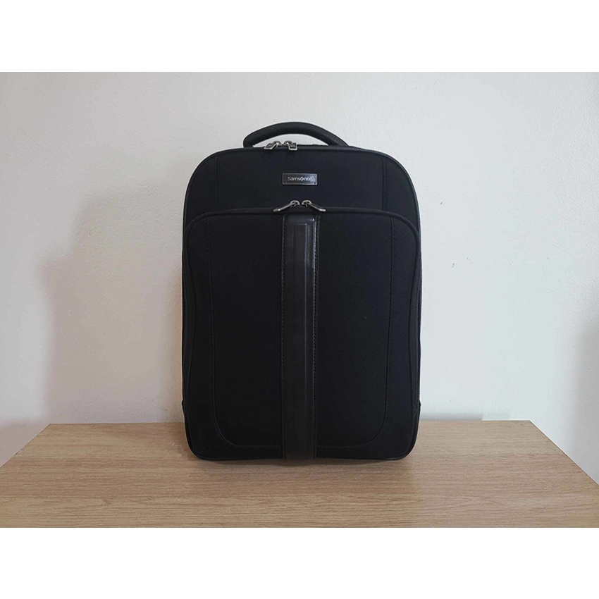 กระเป๋าเป้ใส่โน๊ตบุ๊ค Samsonite แน่นๆ ทั้งใบ