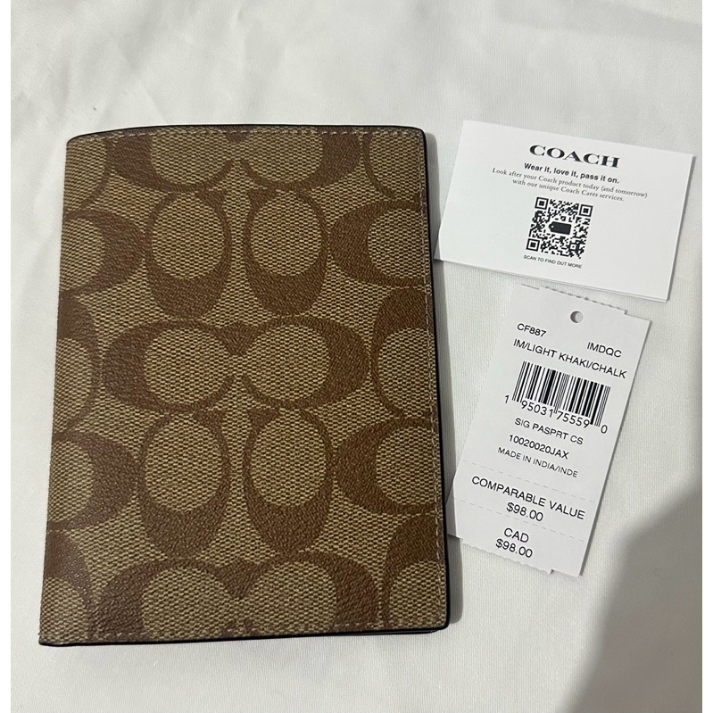 COACH Passport Holder/ Passport Case In Signature Canvas