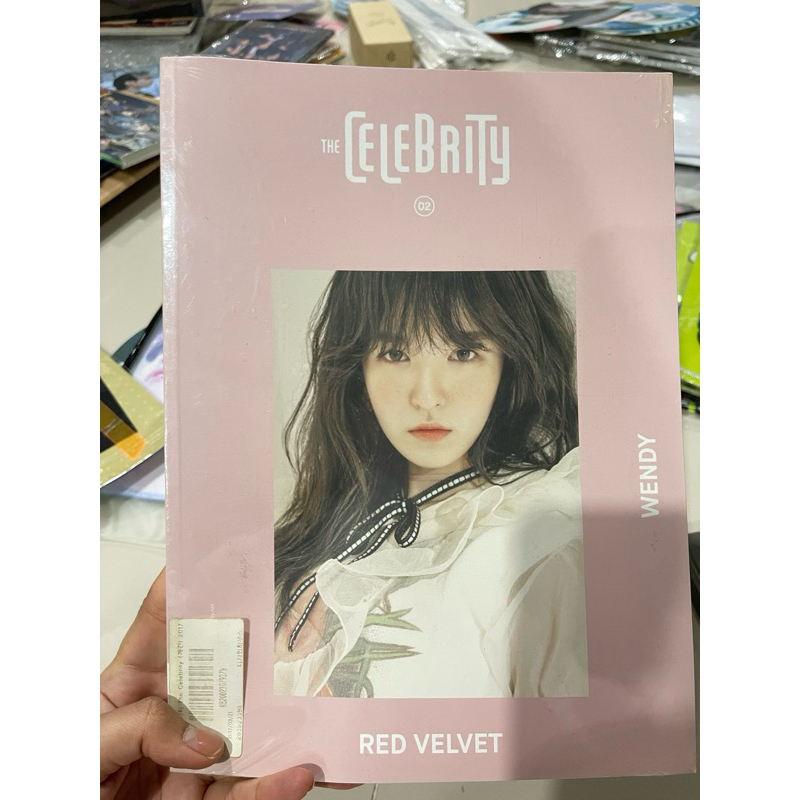 พร้อมส่ง🔥 The celebrity ปก wendy Red velvet